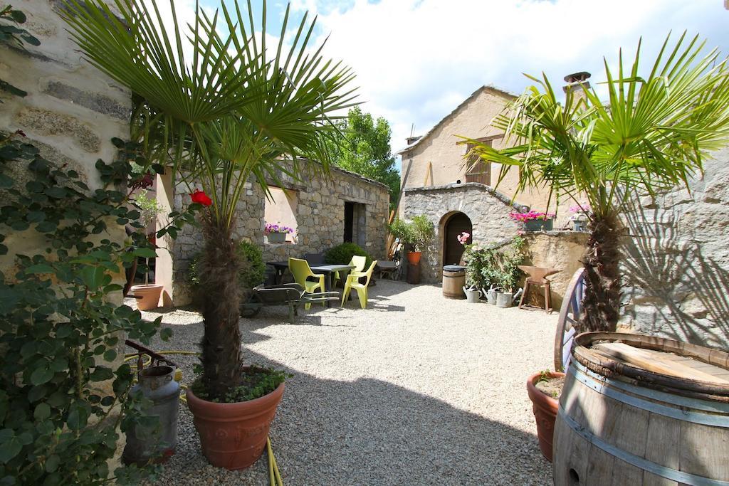 A Mandria, Appartements Avec Cuisine 30M2, Patio, Vue Montagnes Et Citadelle, 5 Minutes A Pied Du Centre Ville Et Des Rivieres Amantea Cameră foto